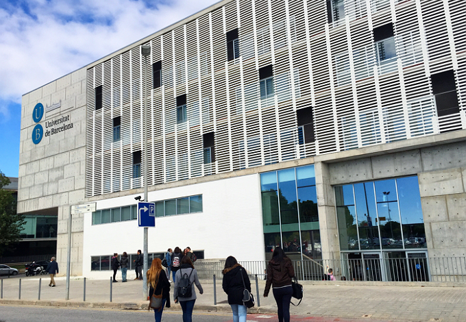 Façana del CRAI Biblioteca del Campus Bellvitge