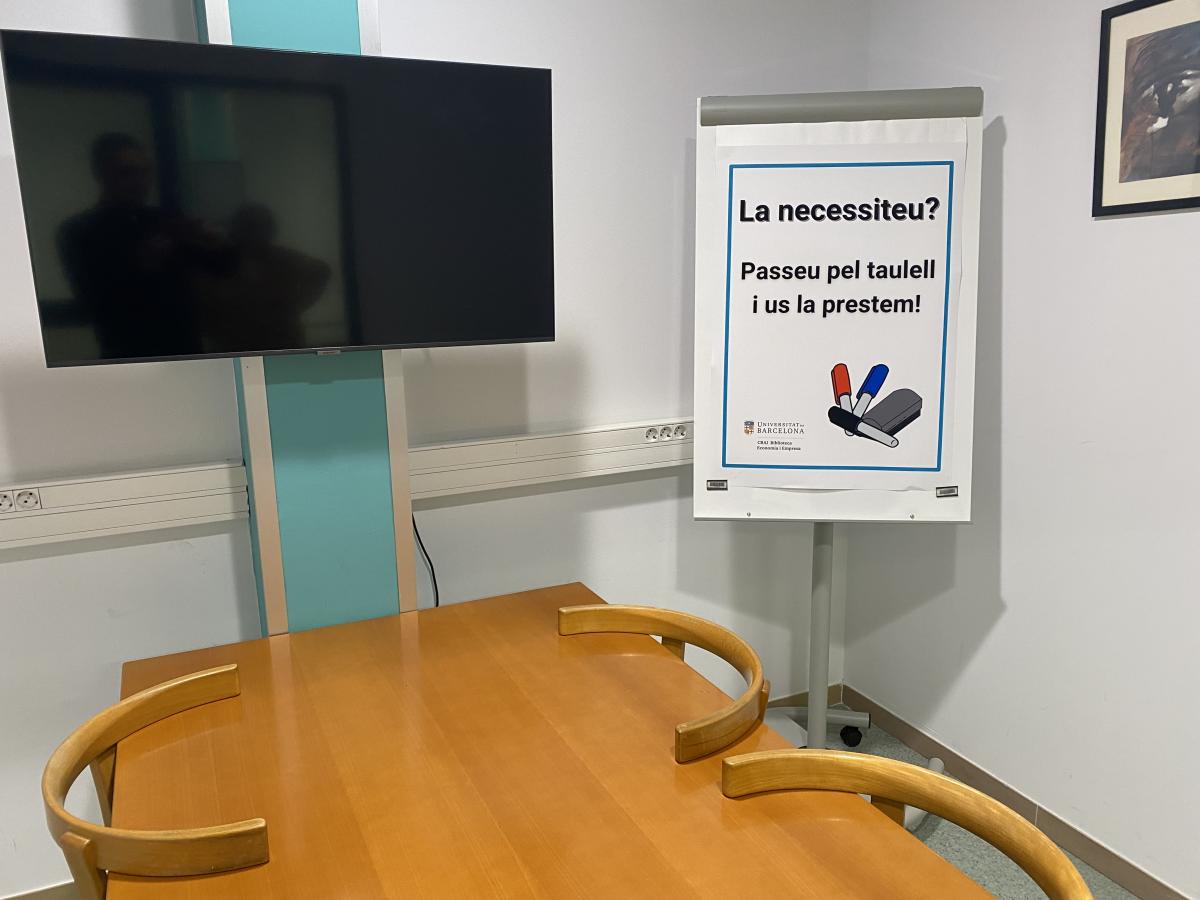 Pissarres portàtils per a les sales de treball del CRAI Biblioteca d’Economia i Empresa