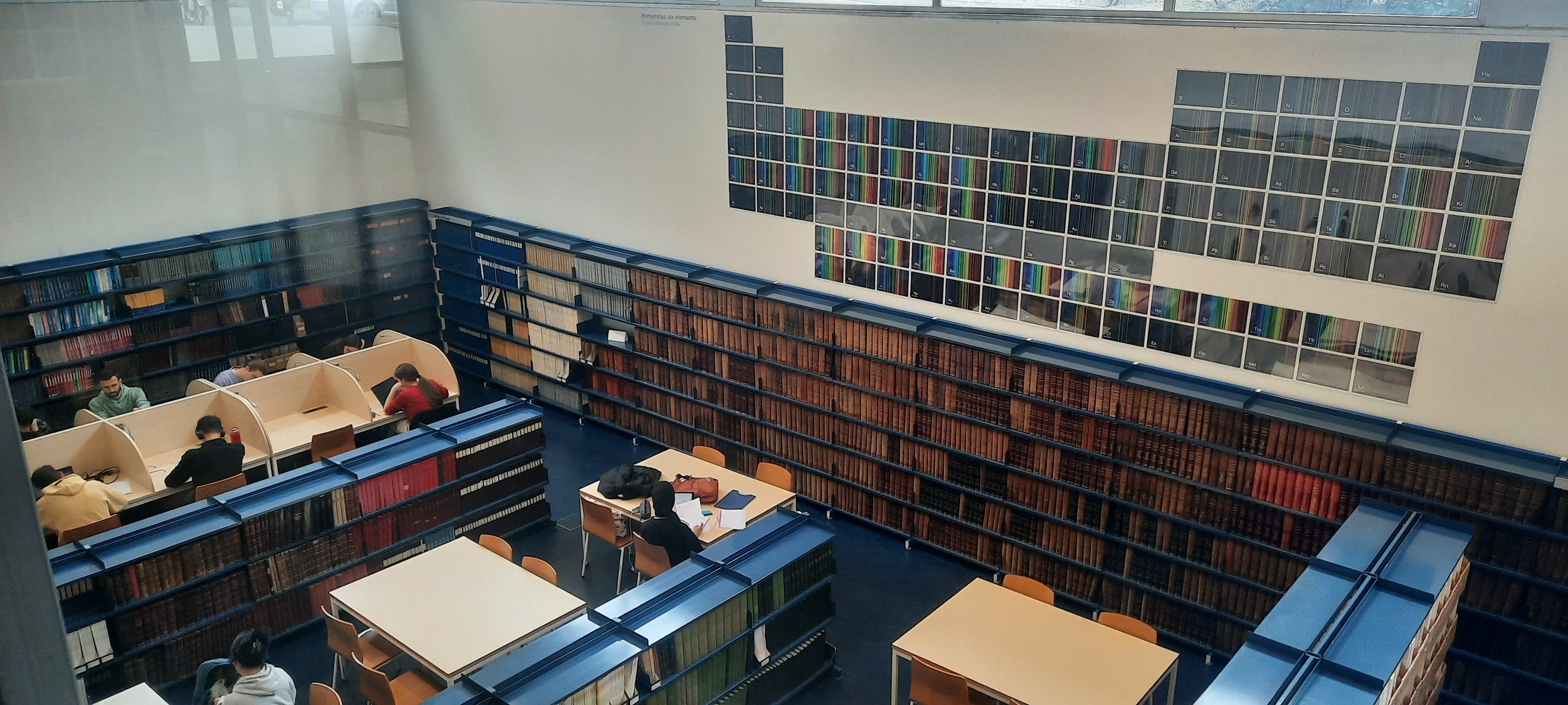 Hemeroteca del CRAI Biblioteca de Física i Química