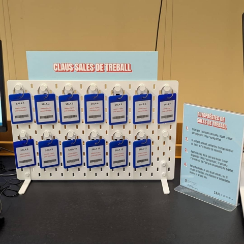 Prova pilot d'autopréstec de sales de treball al CRAI Biblioteca de Filosofia, Geografia i Història