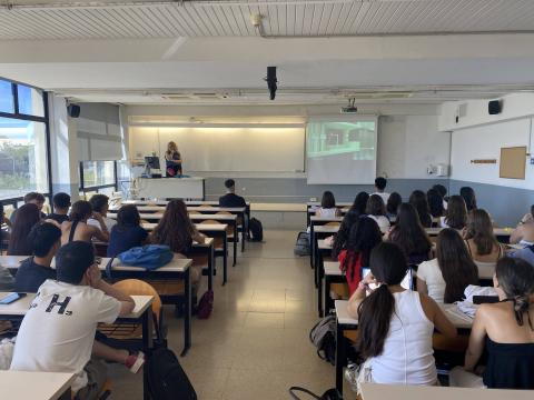 El CRAI Biblioteca d’Economia i Empresa col·labora en el Seminari Curs de Transició de Batxillerat a la Universitat
