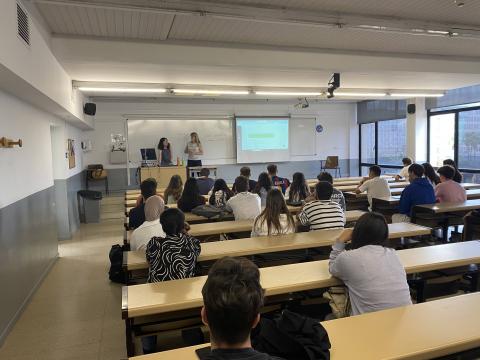 El CRAI Biblioteca d’Economia i Empresa col·labora en el Seminari Curs de Transició de Batxillerat a la Universitat