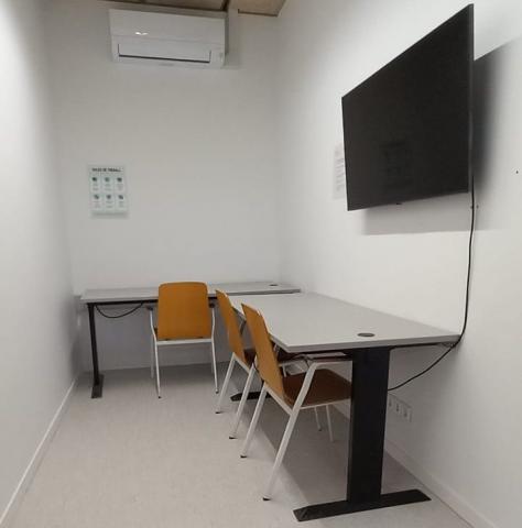 Noves sales de treball al CRAI Biblioteca de Farmàcia i Ciències de l'Alimentació Campus Diagonal Sud