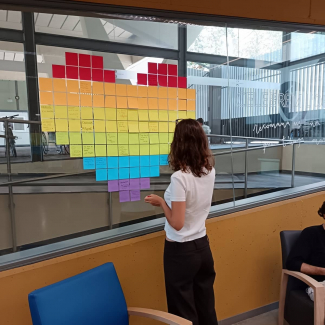 El CRAI Biblioteca de Filosofia, Geografia i Història celebra el Mes de l'Orgull