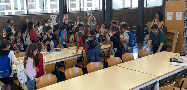 Reptes per a nens i nenes al CRAI Biblioteca d’Economia i Empresa